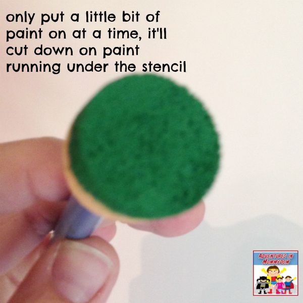 WiseDecor stencil review use sponge brush